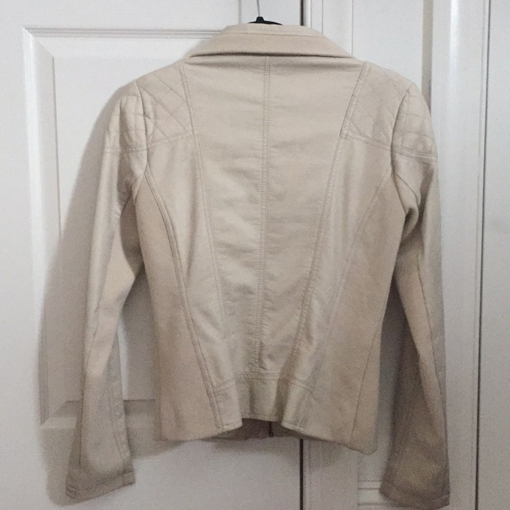 Guess jacket - Picture 2 of 6